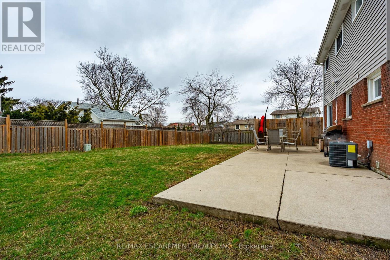 120 Chilton Drive, Hamilton, Ontario  L8J 1M5 - Photo 45 - X12461359