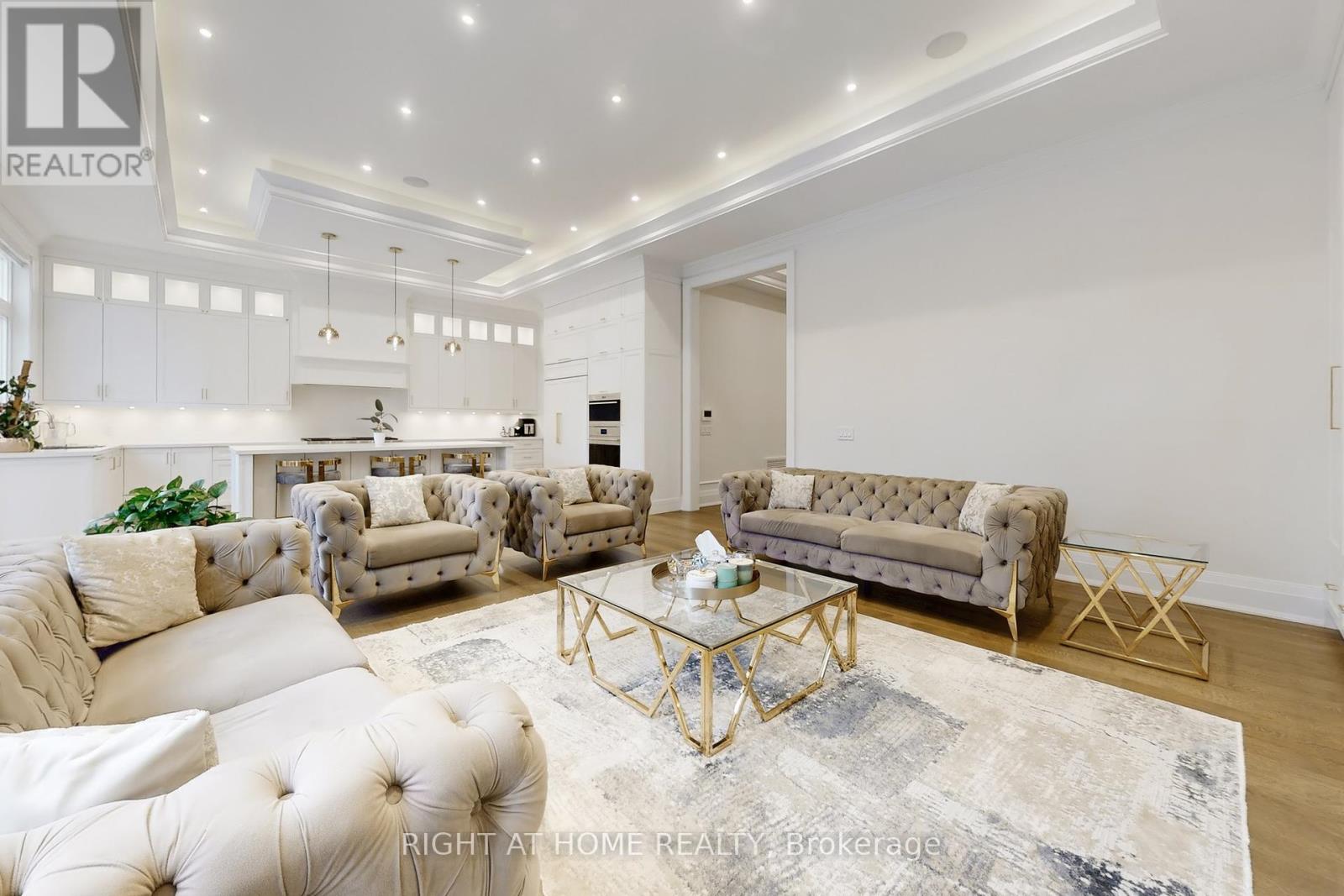 10 Aneta Circle, Toronto, Ontario  M2M 3J2 - Photo 10 - C12461838