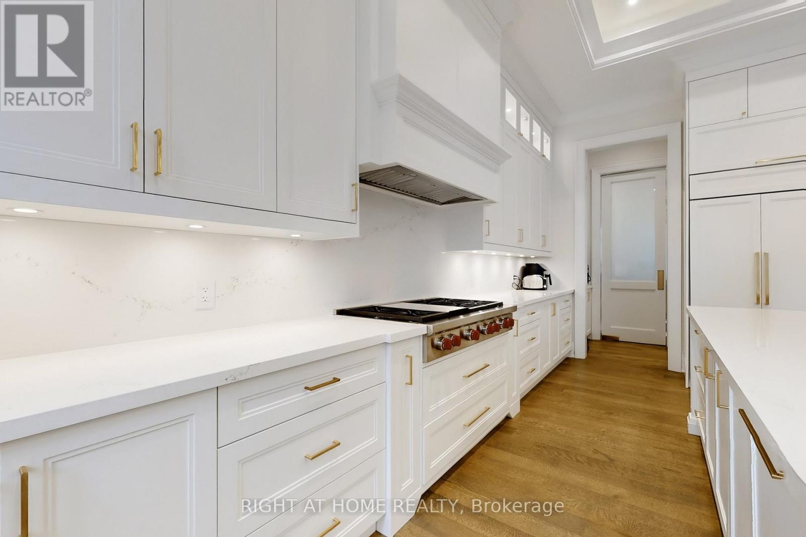 10 Aneta Circle, Toronto, Ontario  M2M 3J2 - Photo 15 - C12461838