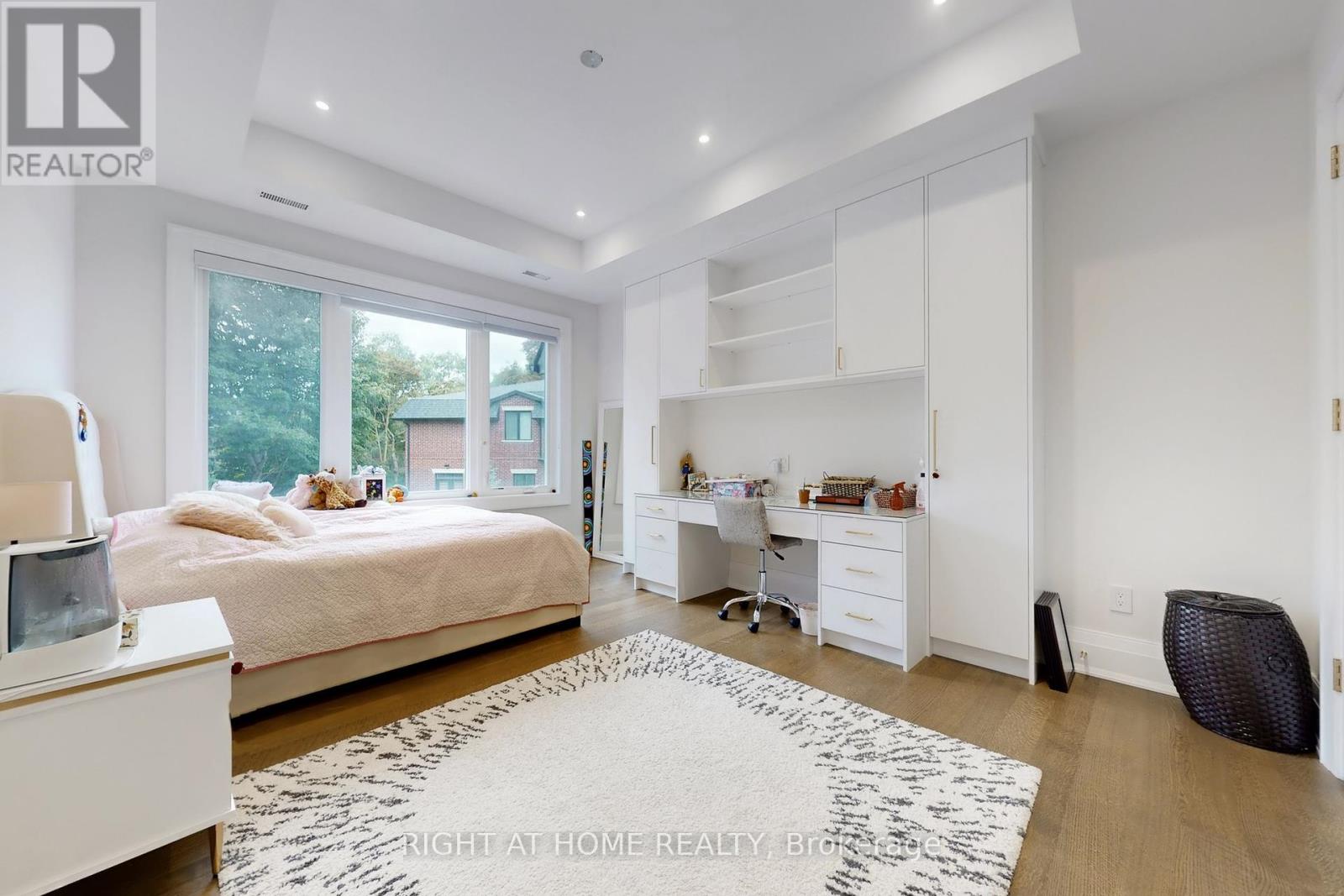 10 Aneta Circle, Toronto, Ontario  M2M 3J2 - Photo 35 - C12461838