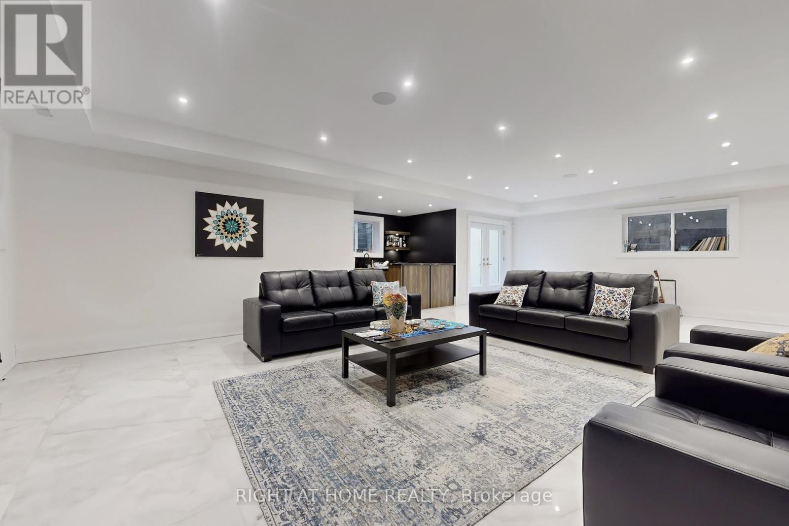 10 Aneta Circle, Toronto, Ontario  M2M 3J2 - Photo 38 - C12461838