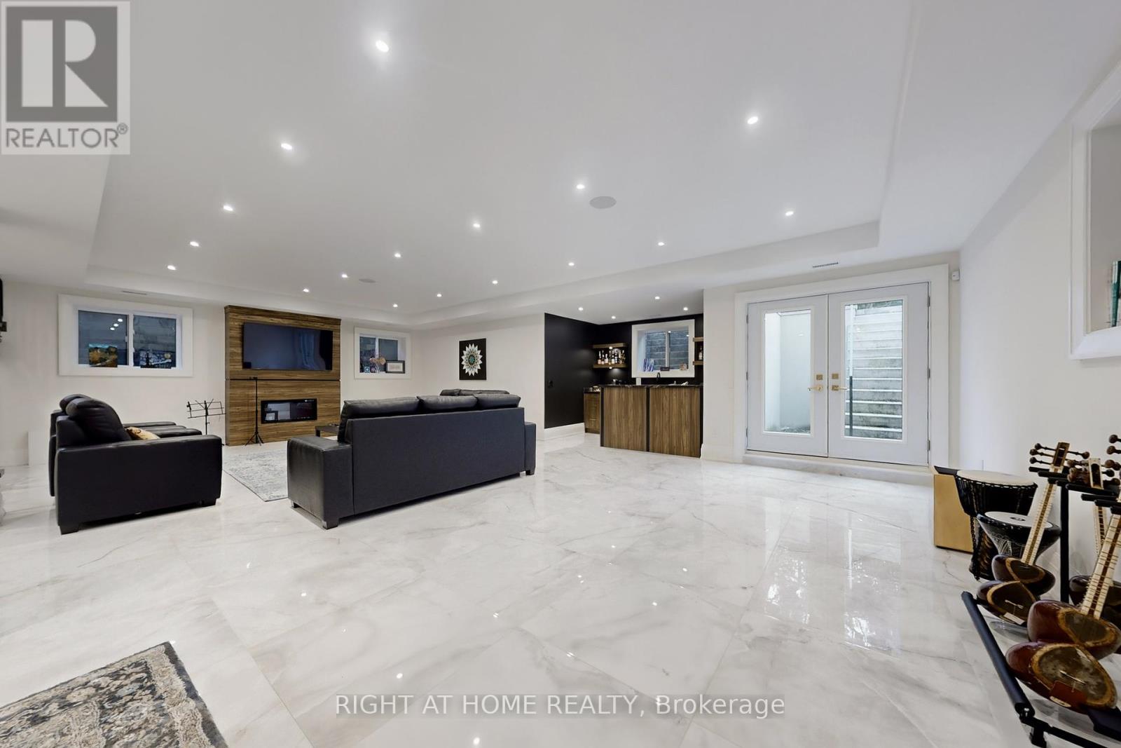 10 Aneta Circle, Toronto, Ontario  M2M 3J2 - Photo 39 - C12461838