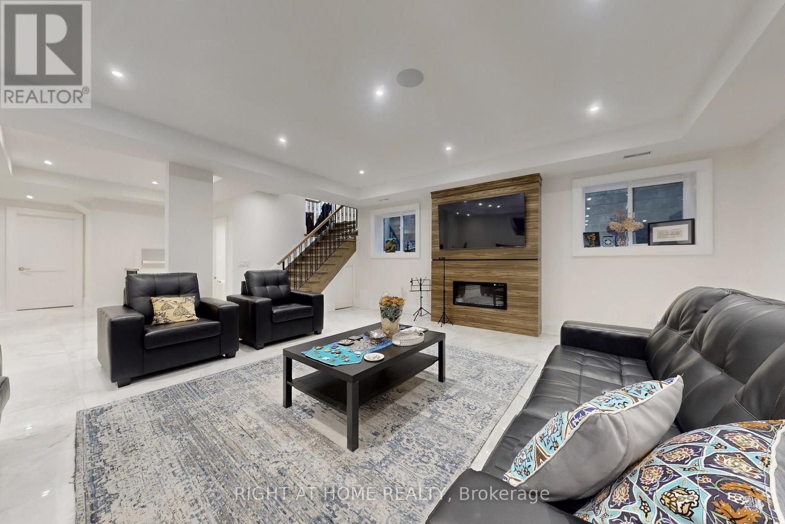 10 Aneta Circle, Toronto, Ontario  M2M 3J2 - Photo 41 - C12461838