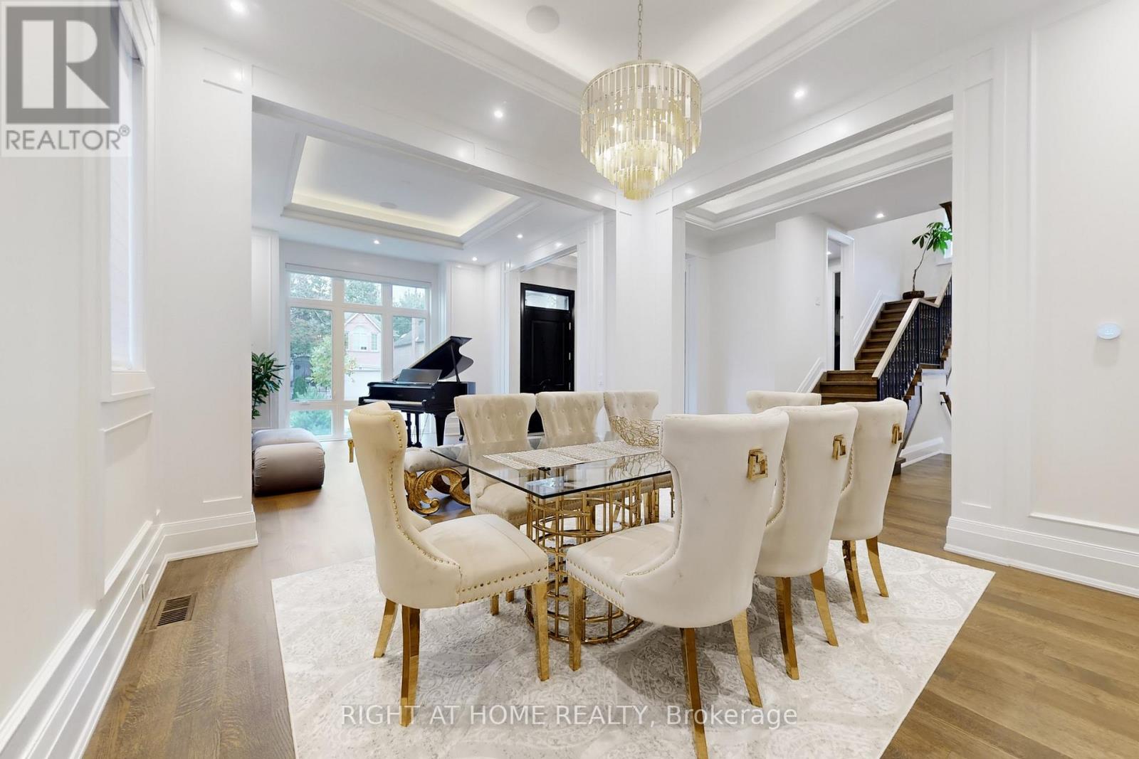 10 Aneta Circle, Toronto, Ontario  M2M 3J2 - Photo 5 - C12461838