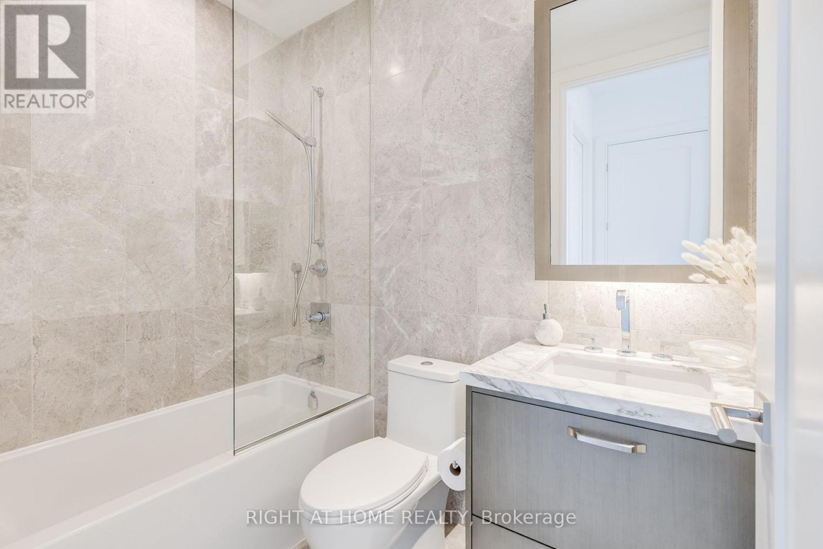 301 - 455 Wellington Street W, Toronto, Ontario  M5V 0V8 - Photo 19 - C12461841
