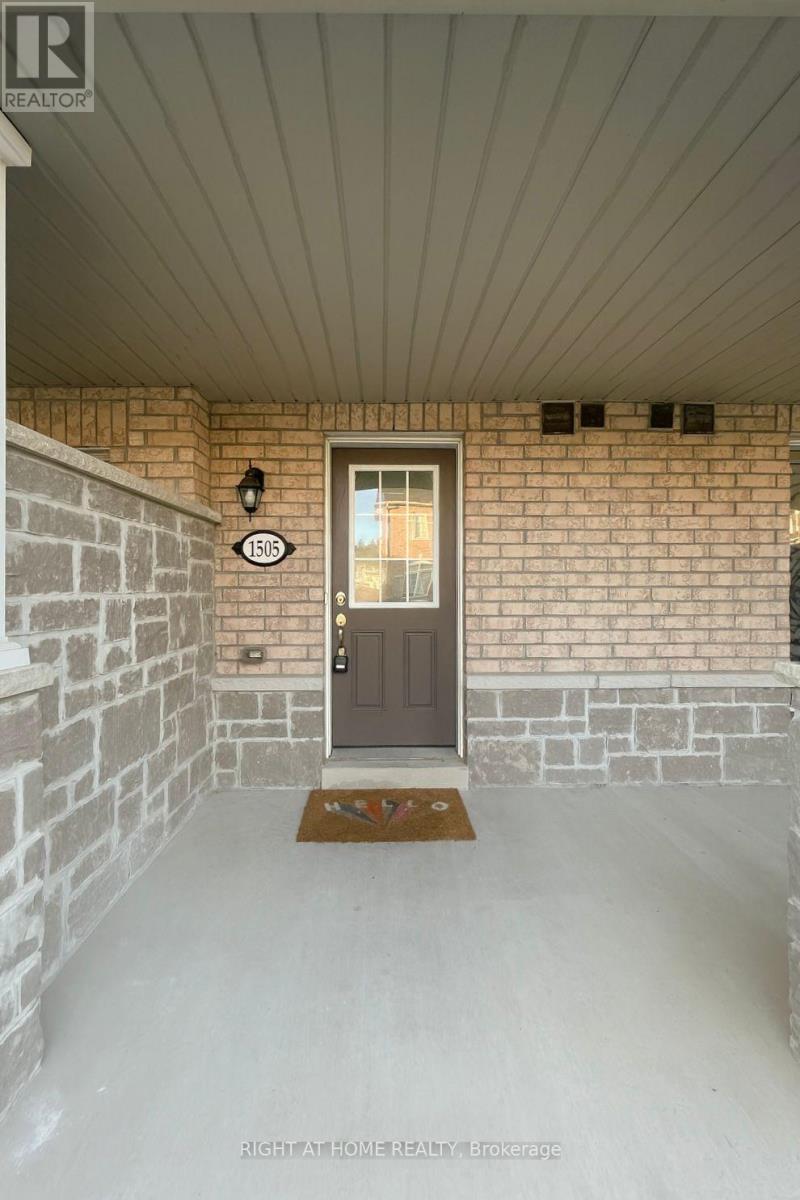 1505 Spinnaker Mews, Pickering, Ontario  L1X 0C8 - Photo 3 - E12461843