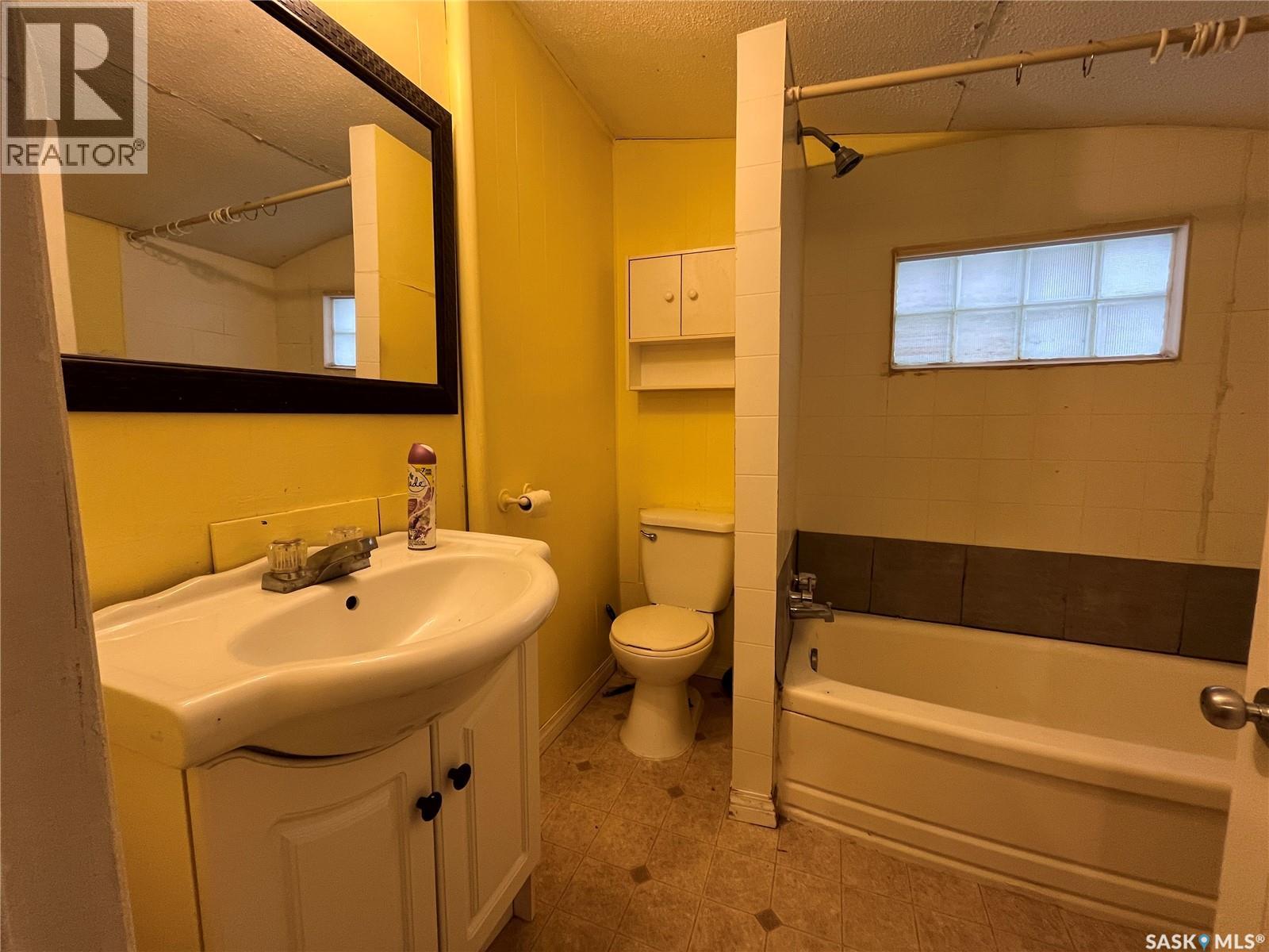 1482 1st Street E, Prince Albert, Saskatchewan  S6V 0E5 - Photo 6 - SK020832