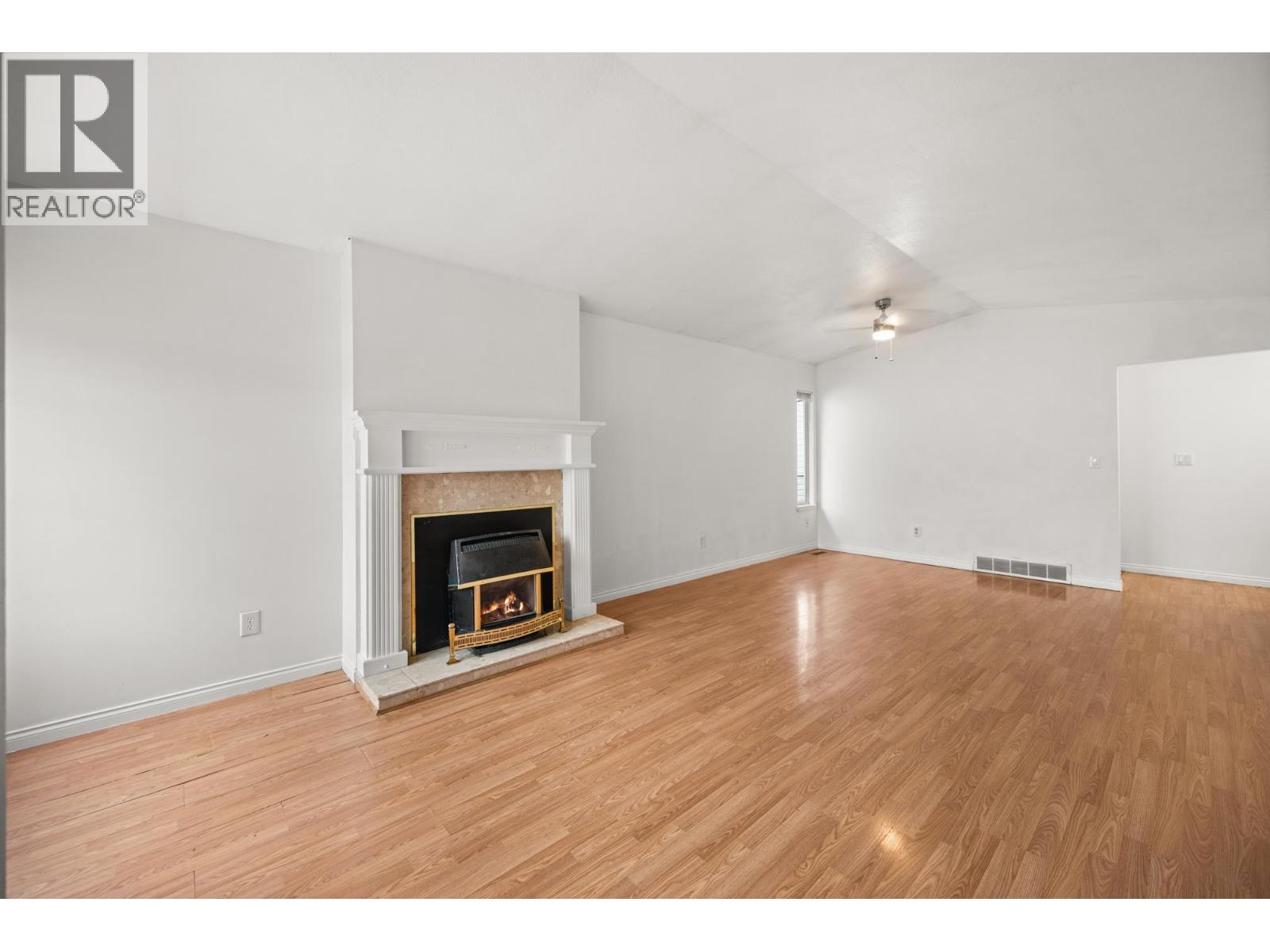 11677 203 Street, Maple Ridge, British Columbia  V2X 4T8 - Photo 3 - R3058220