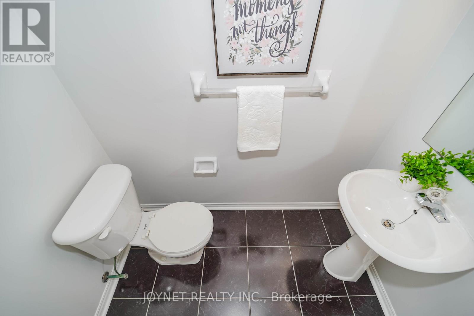 243 Yellowood Circle, Vaughan, Ontario  L4J 8M2 - Photo 7 - N12460676