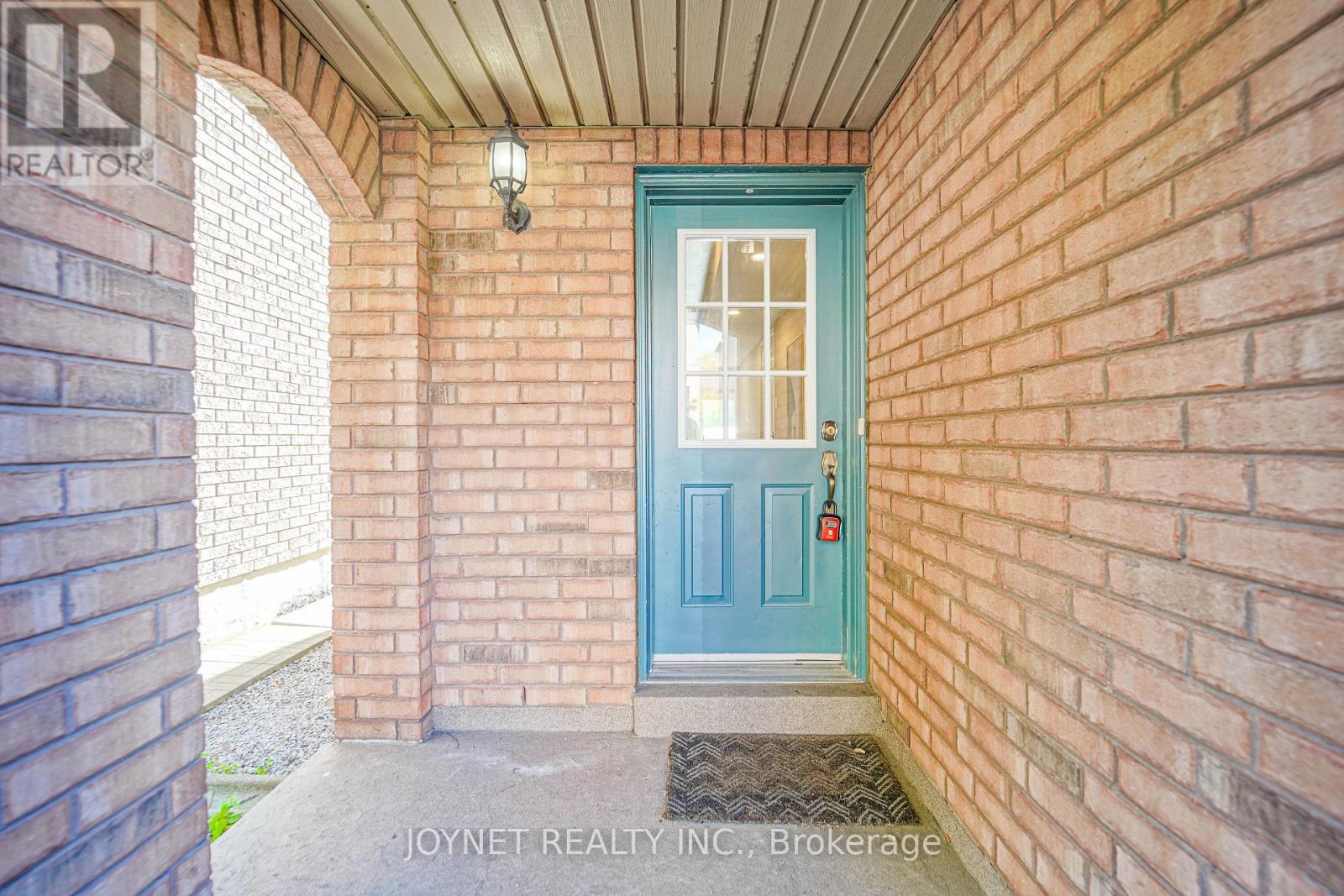 243 Yellowood Circle, Vaughan, Ontario  L4J 8M2 - Photo 2 - N12460676