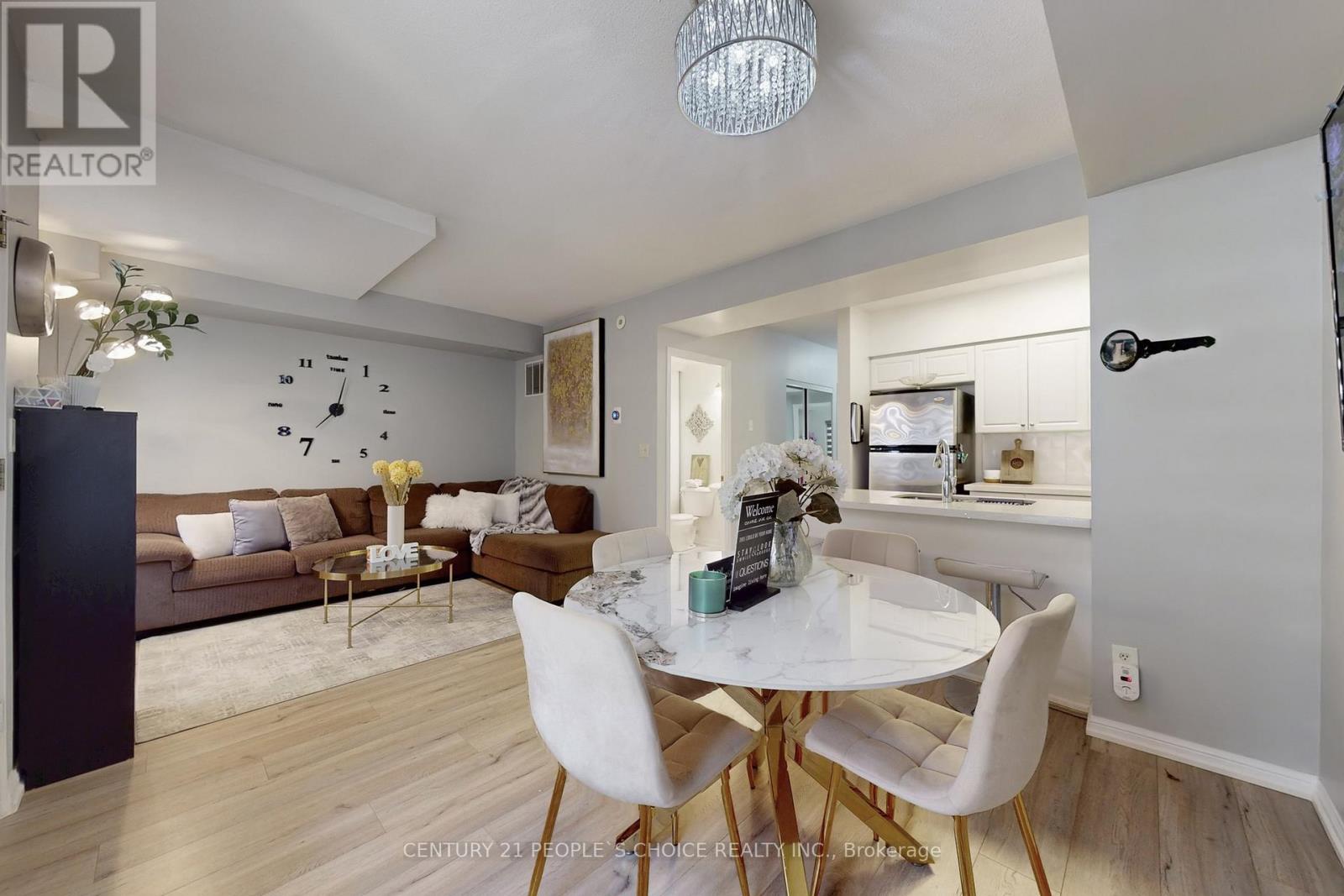 1028 - 3045 Finch Avenue W, Toronto, Ontario  M9M 0A5 - Photo 4 - W12422567
