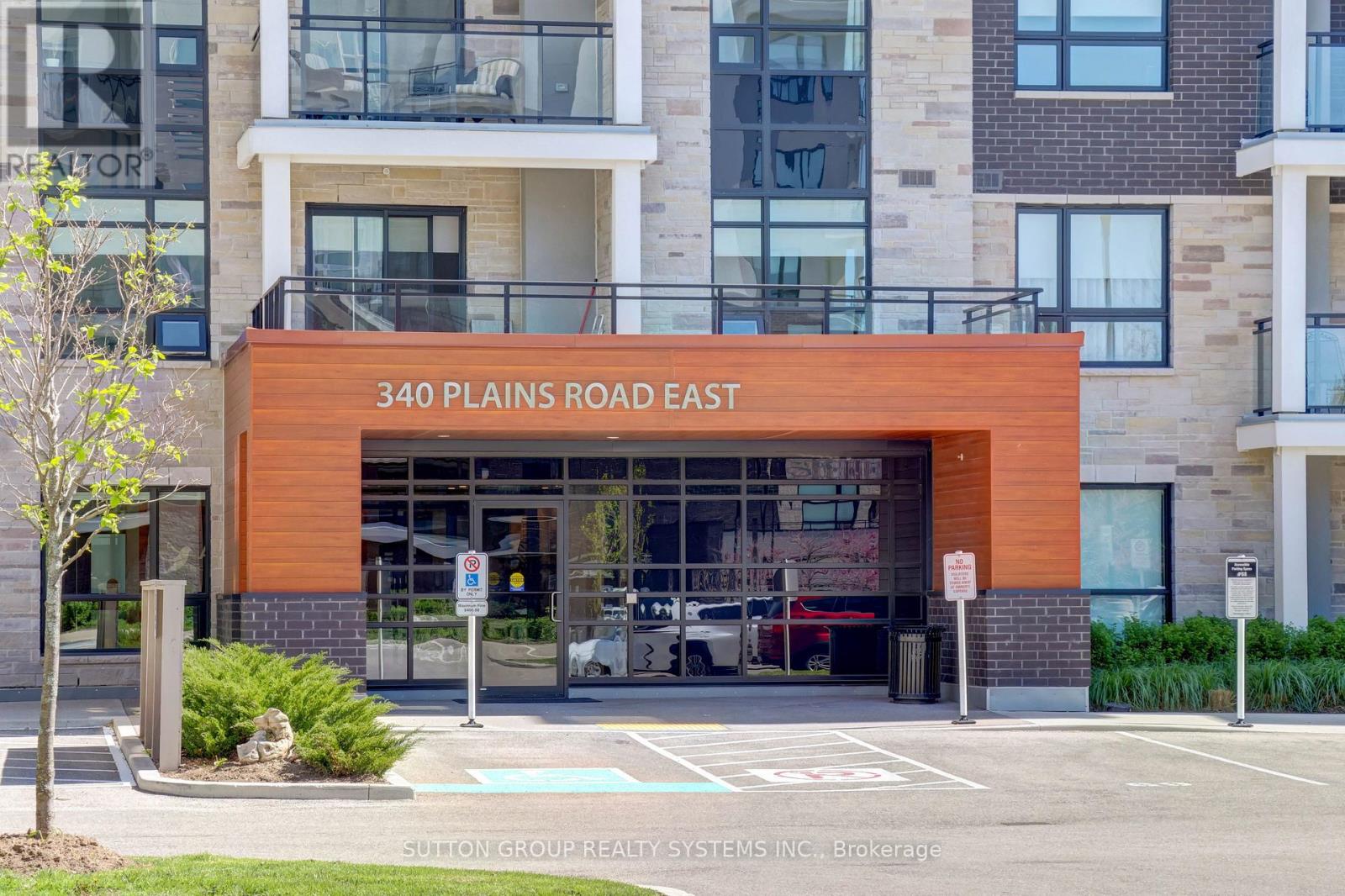 402 - 340 Plains Road E, Burlington, Ontario  L7T 0C2 - Photo 4 - W12461840