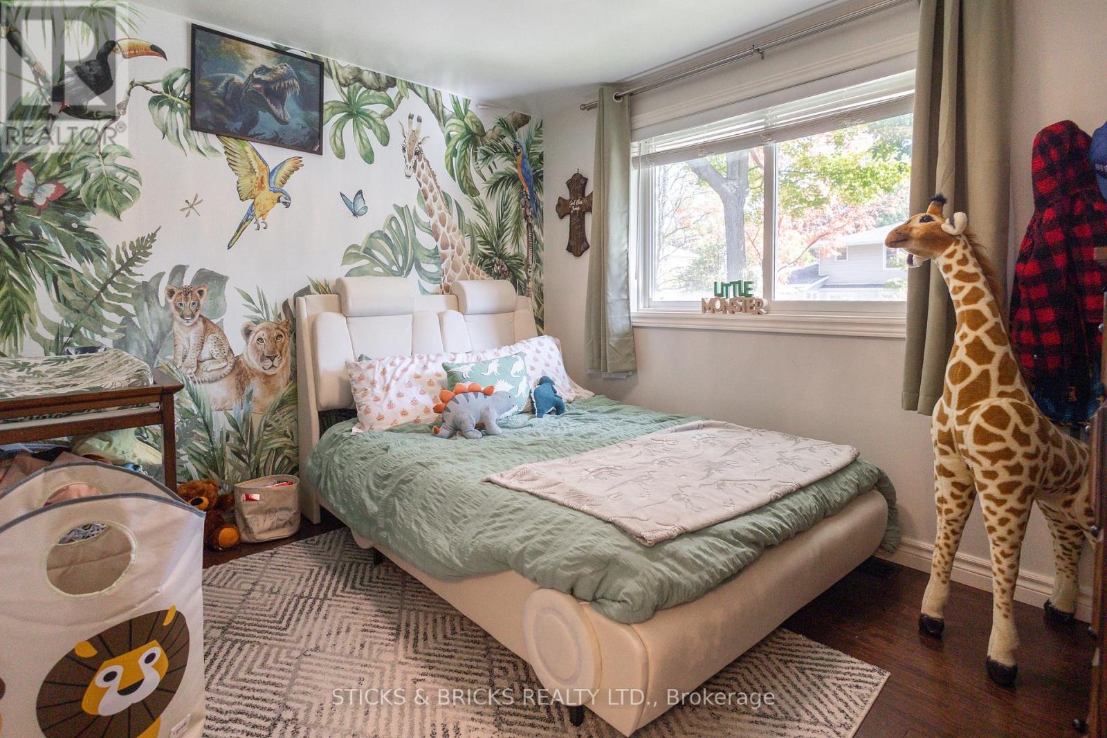 2530 Dorchester Road, Niagara Falls, Ontario  L2J 2Y8 - Photo 18 - X12461863