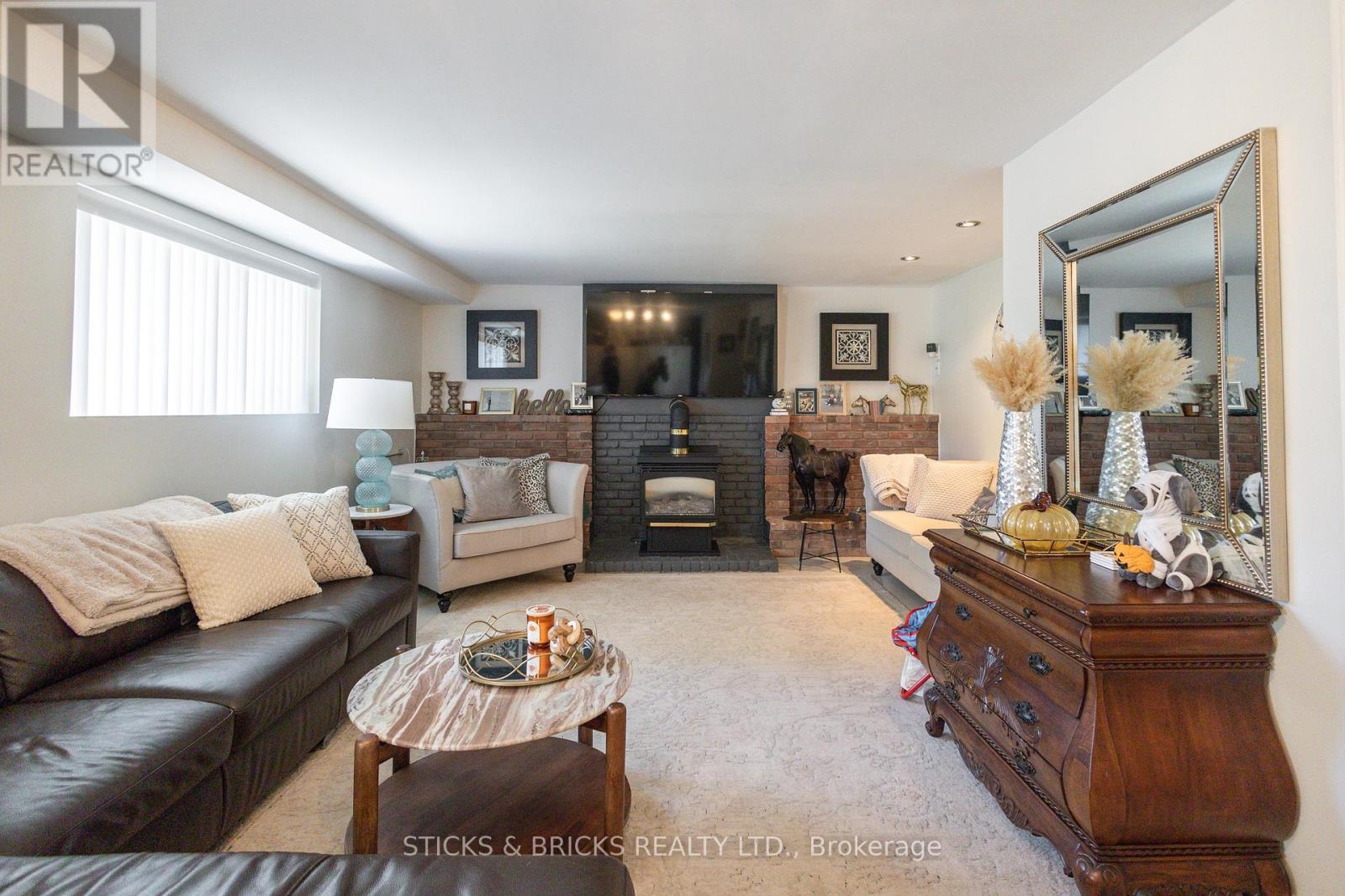 2530 Dorchester Road, Niagara Falls, Ontario  L2J 2Y8 - Photo 21 - X12461863