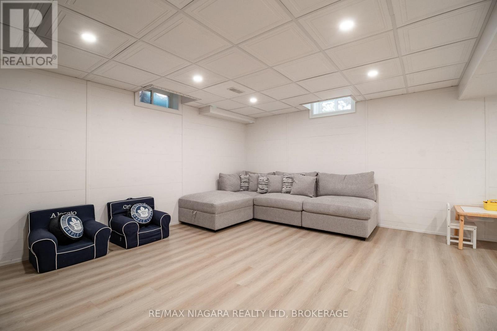 6 Myrtle Street N, Pelham, Ontario  L0S 1E6 - Photo 32 - X12461868