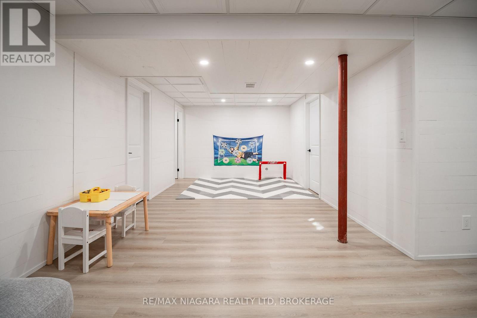 6 Myrtle Street N, Pelham, Ontario  L0S 1E6 - Photo 33 - X12461868