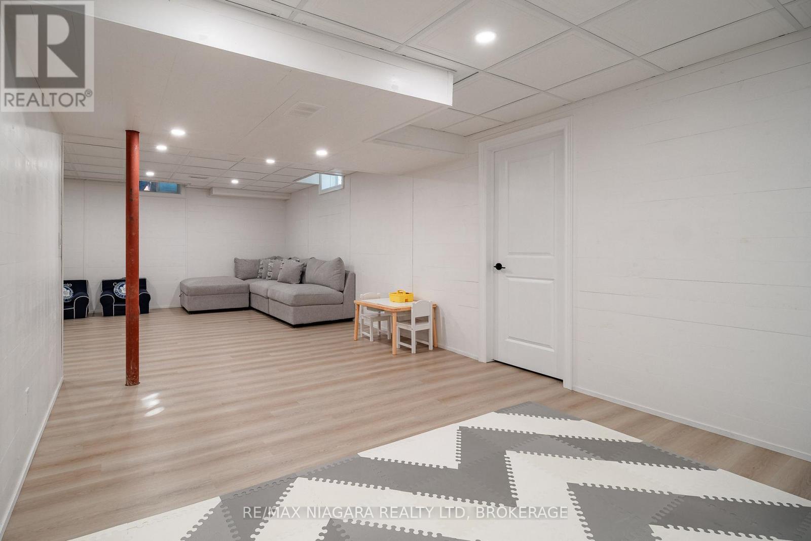 6 Myrtle Street N, Pelham, Ontario  L0S 1E6 - Photo 34 - X12461868