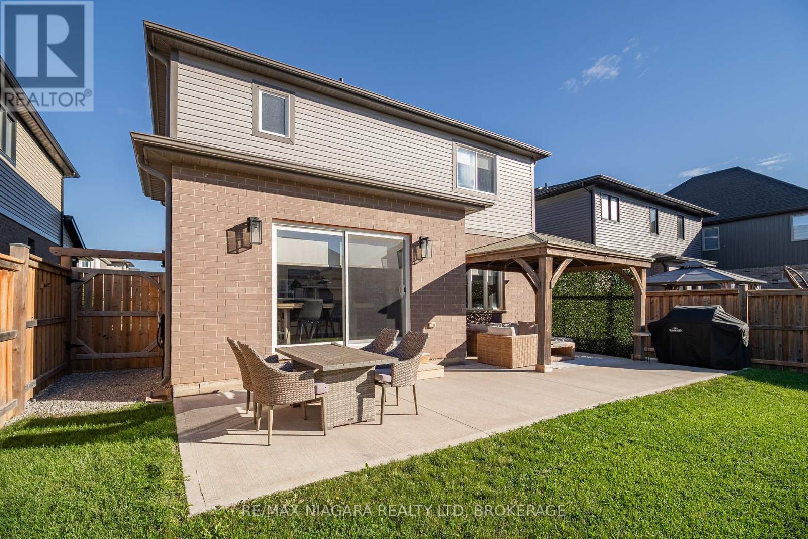 6 Myrtle Street N, Pelham, Ontario  L0S 1E6 - Photo 37 - X12461868