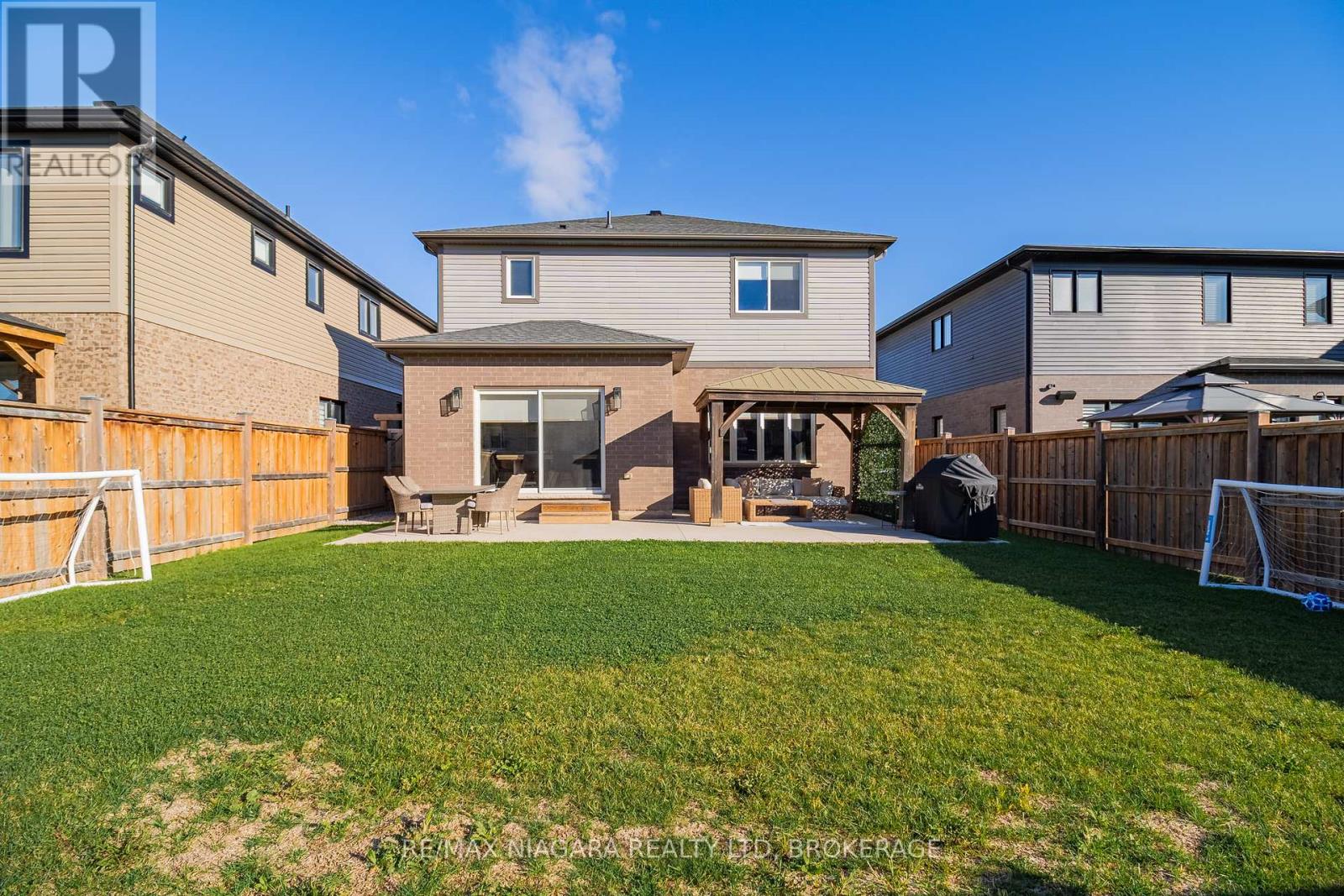 6 Myrtle Street N, Pelham, Ontario  L0S 1E6 - Photo 43 - X12461868