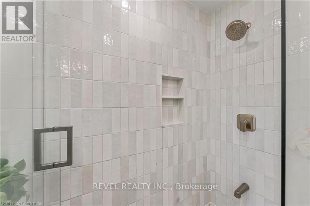 37 Burris Street, Hamilton, Ontario  L8M 2J1 - Photo 13 - X12461839