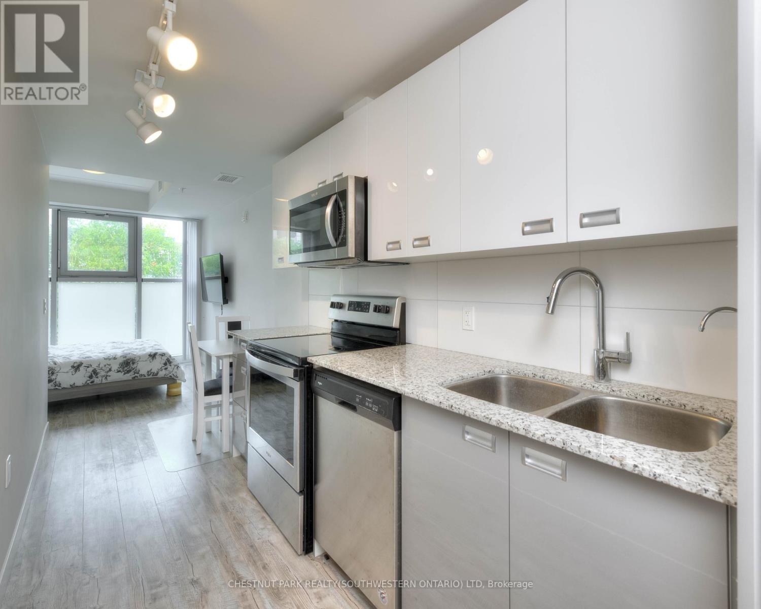 415 - 257 Hemlock Street, Waterloo, Ontario  N2L 0K2 - Photo 6 - X12461842