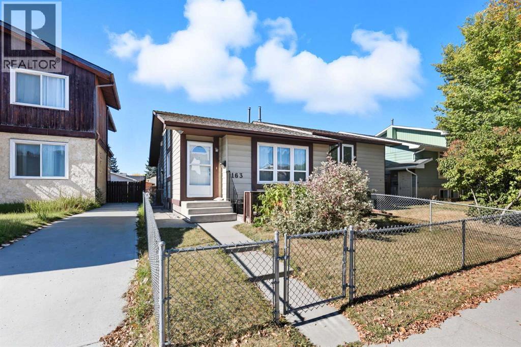 163 Whitewood Place Ne, Calgary, Alberta  T1Y 3S8 - Photo 1 - A2263942