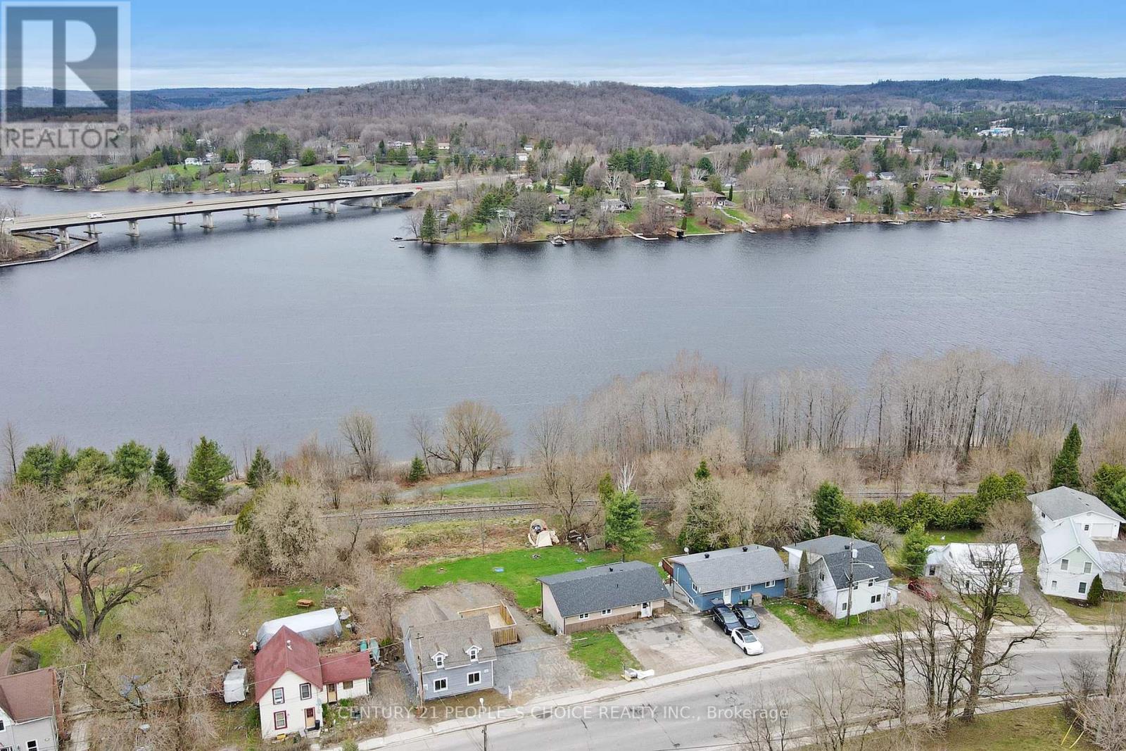 156 Main Street W, Huntsville, Ontario  P1H 1X8 - Photo 47 - X12443830