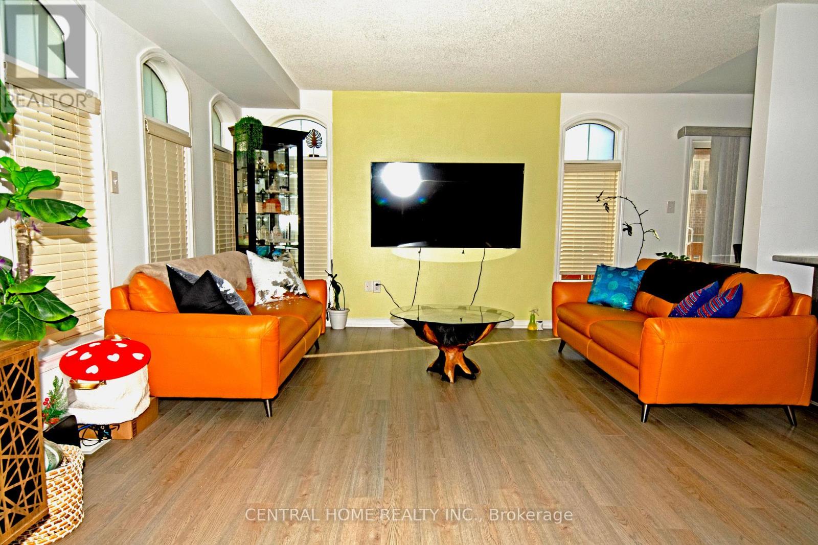 25 Camilleri Road, Ajax, Ontario  L1Z 0T2 - Photo 3 - E12390393