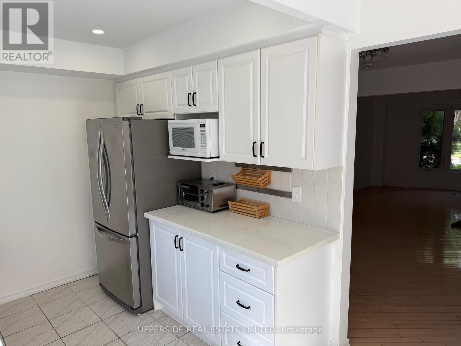 51 Jessica Gdns Gardens, Vaughan, Ontario  L4J 3G1 - Photo 3 - N12461856
