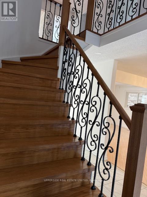 51 Jessica Gdns Gardens, Vaughan, Ontario  L4J 3G1 - Photo 6 - N12461856