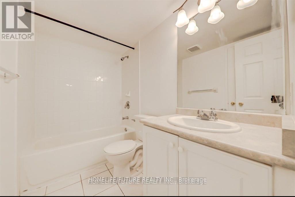 314 - 160 Wellington Street E, Aurora, Ontario  L4G 1J3 - Photo 12 - N12461857