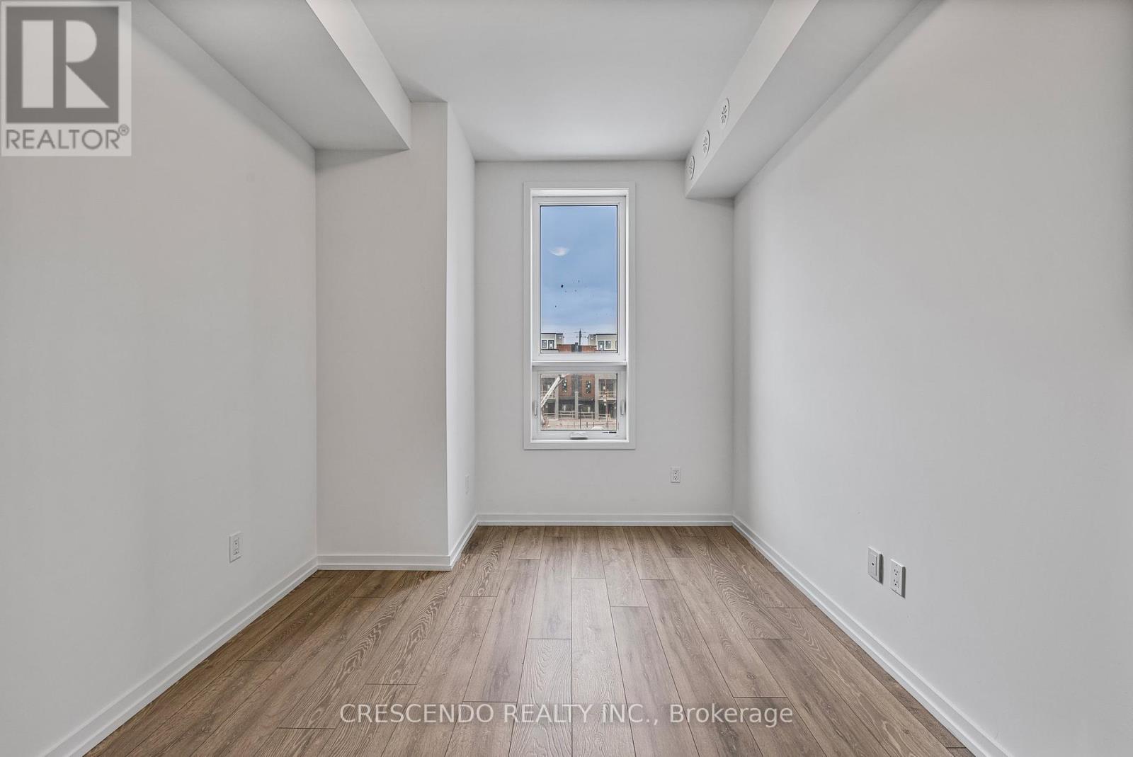 21 - 22 Lytham Green Circle, Newmarket, Ontario  L3Y 0H5 - Photo 16 - N12461874