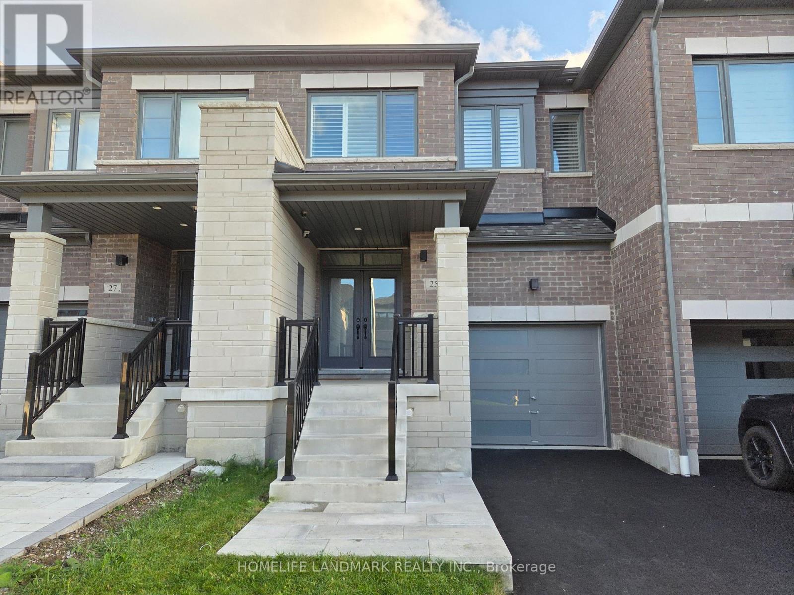 25 MARKVIEW ROAD, Whitchurch-Stouffville, Ontario
