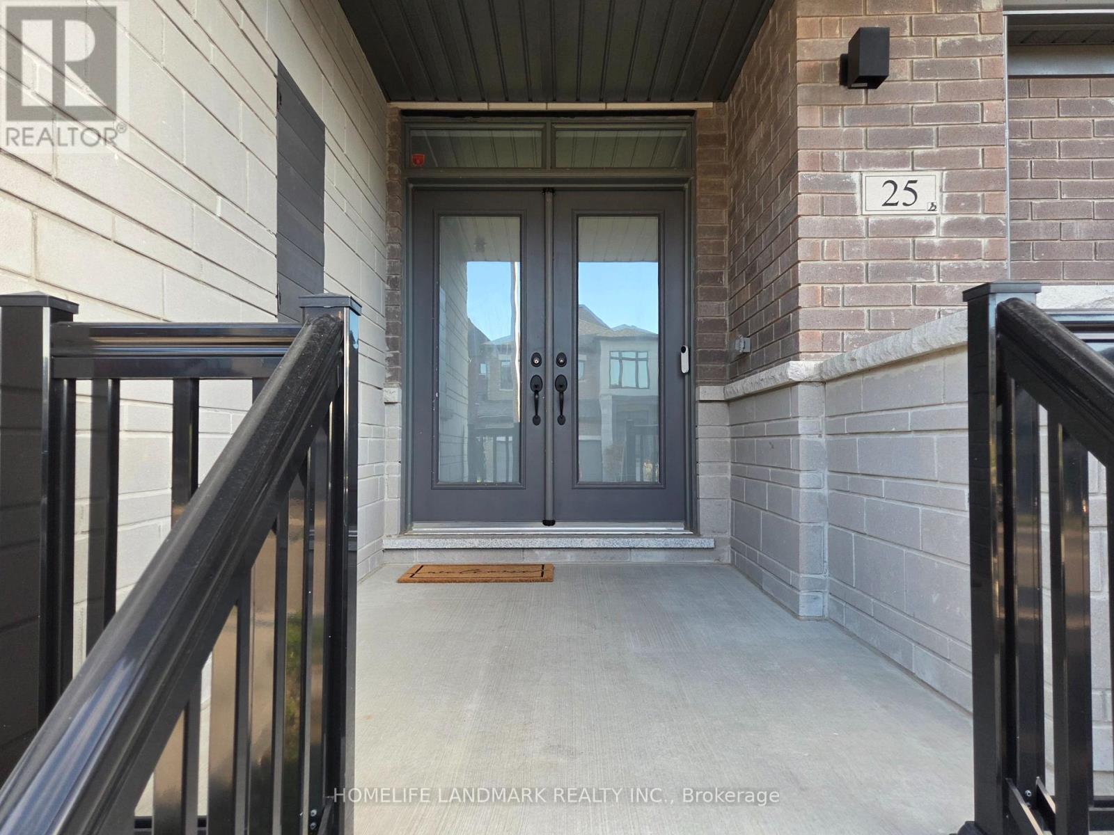 25 Markview Road, Whitchurch-Stouffville, Ontario  L4A 4W1 - Photo 4 - N12461876