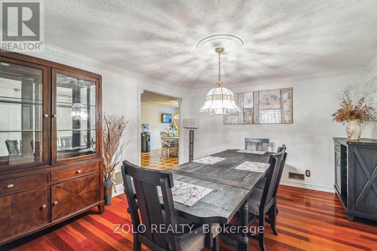 95 Pemberton Road, Richmond Hill, Ontario  L4C 3T6 - Photo 10 - N12461880
