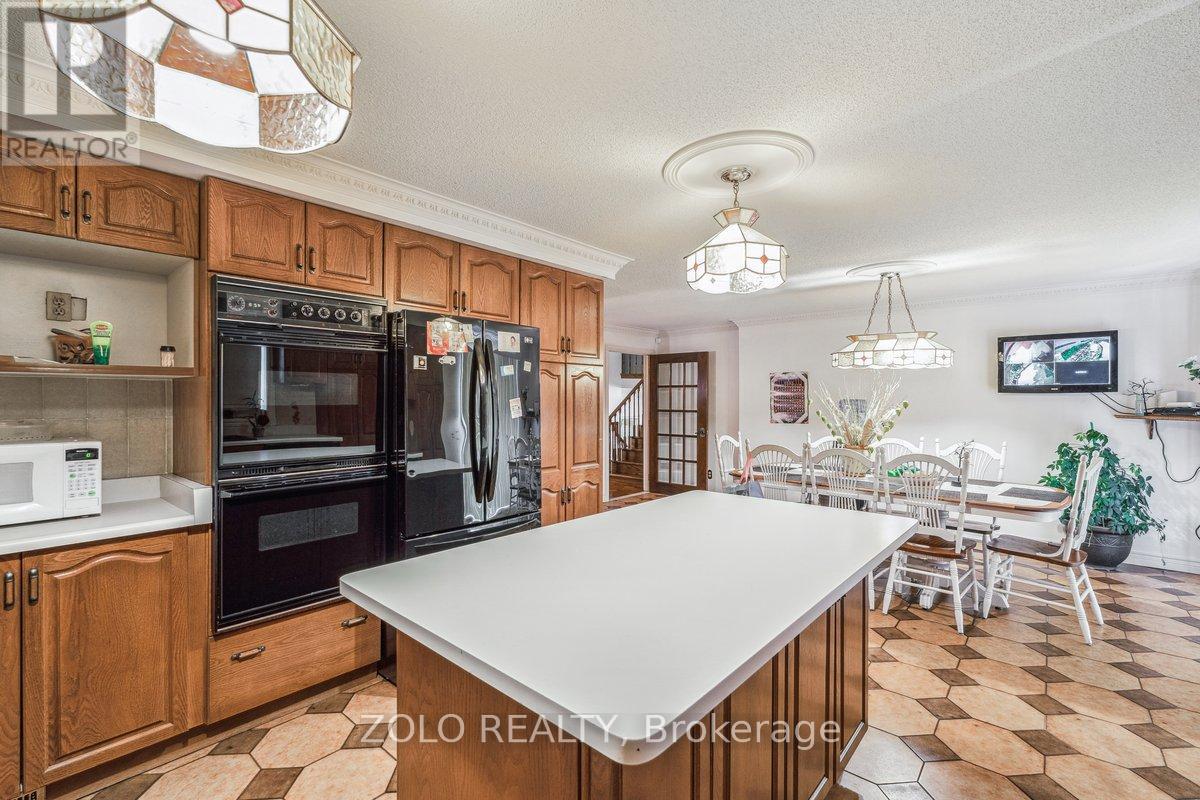 95 Pemberton Road, Richmond Hill, Ontario  L4C 3T6 - Photo 15 - N12461880