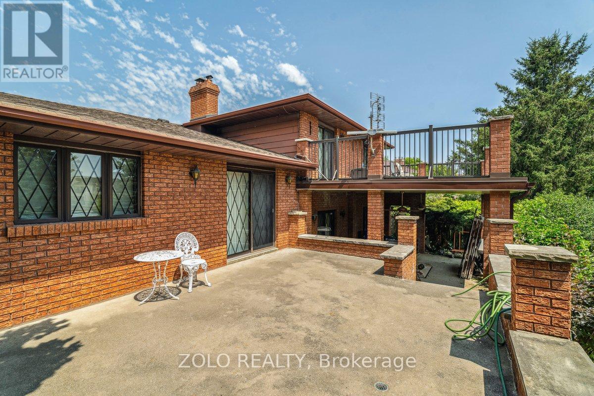 95 Pemberton Road, Richmond Hill, Ontario  L4C 3T6 - Photo 4 - N12461880