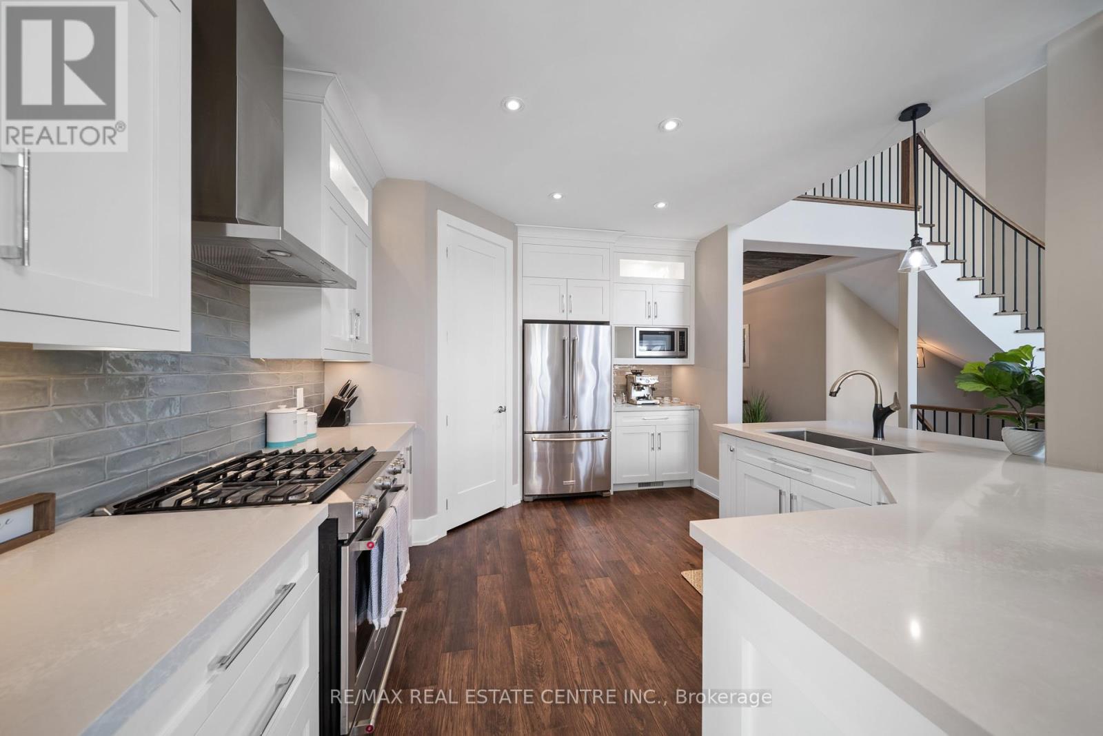 303 Sunnybrae Avenue, Innisfil, Ontario  L9S 1E5 - Photo 13 - N12461881