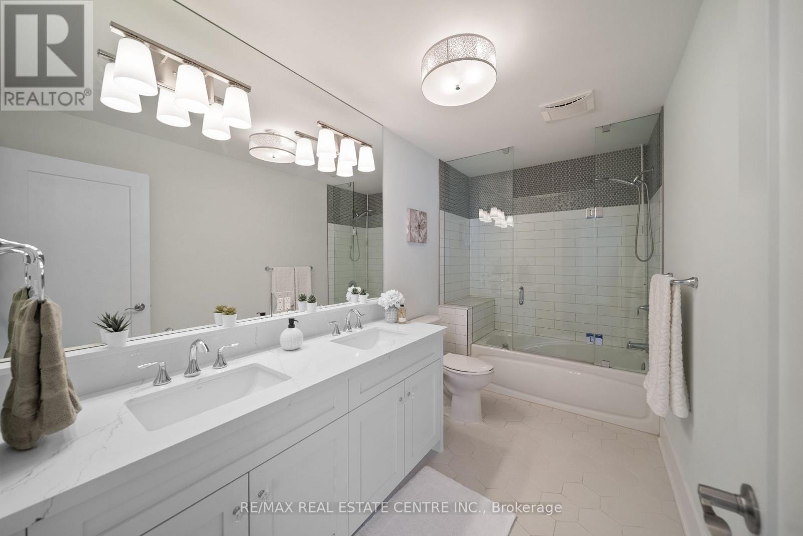 303 Sunnybrae Avenue, Innisfil, Ontario  L9S 1E5 - Photo 34 - N12461881