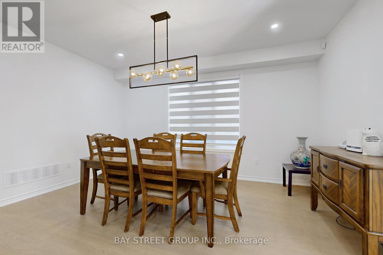 57 Big Canoe Drive, Georgina, Ontario  L0E 1R0 - Photo 6 - N12461884