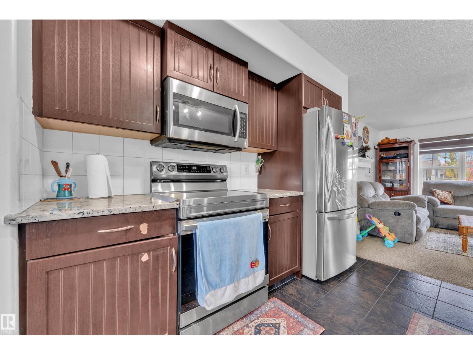 2004 32 St Nw, Edmonton, Alberta  T6T 0L8 - Photo 12 - E4462076