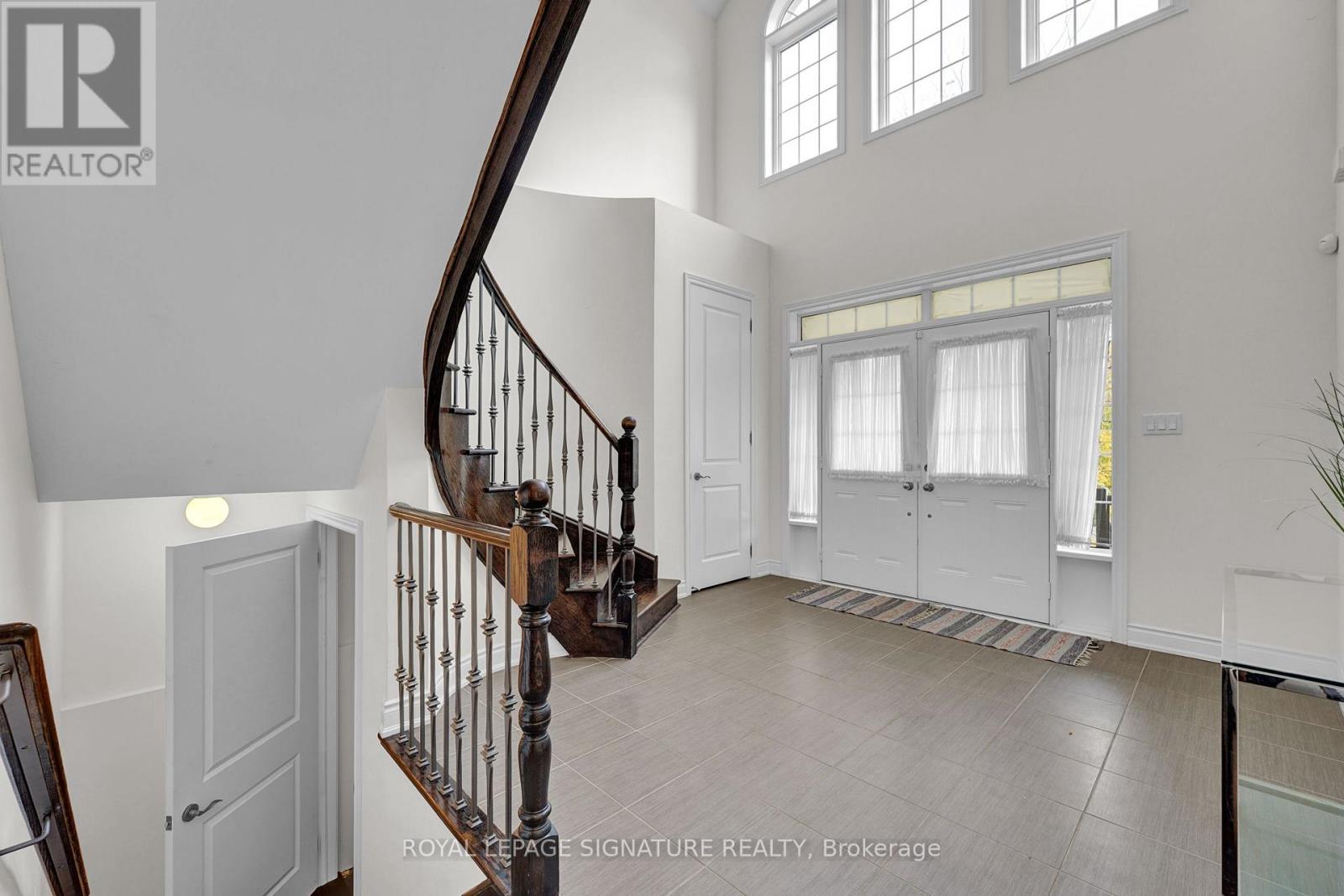 58 Orangeblossom Trail, Brampton, Ontario  L6X 0E4 - Photo 18 - W12461849