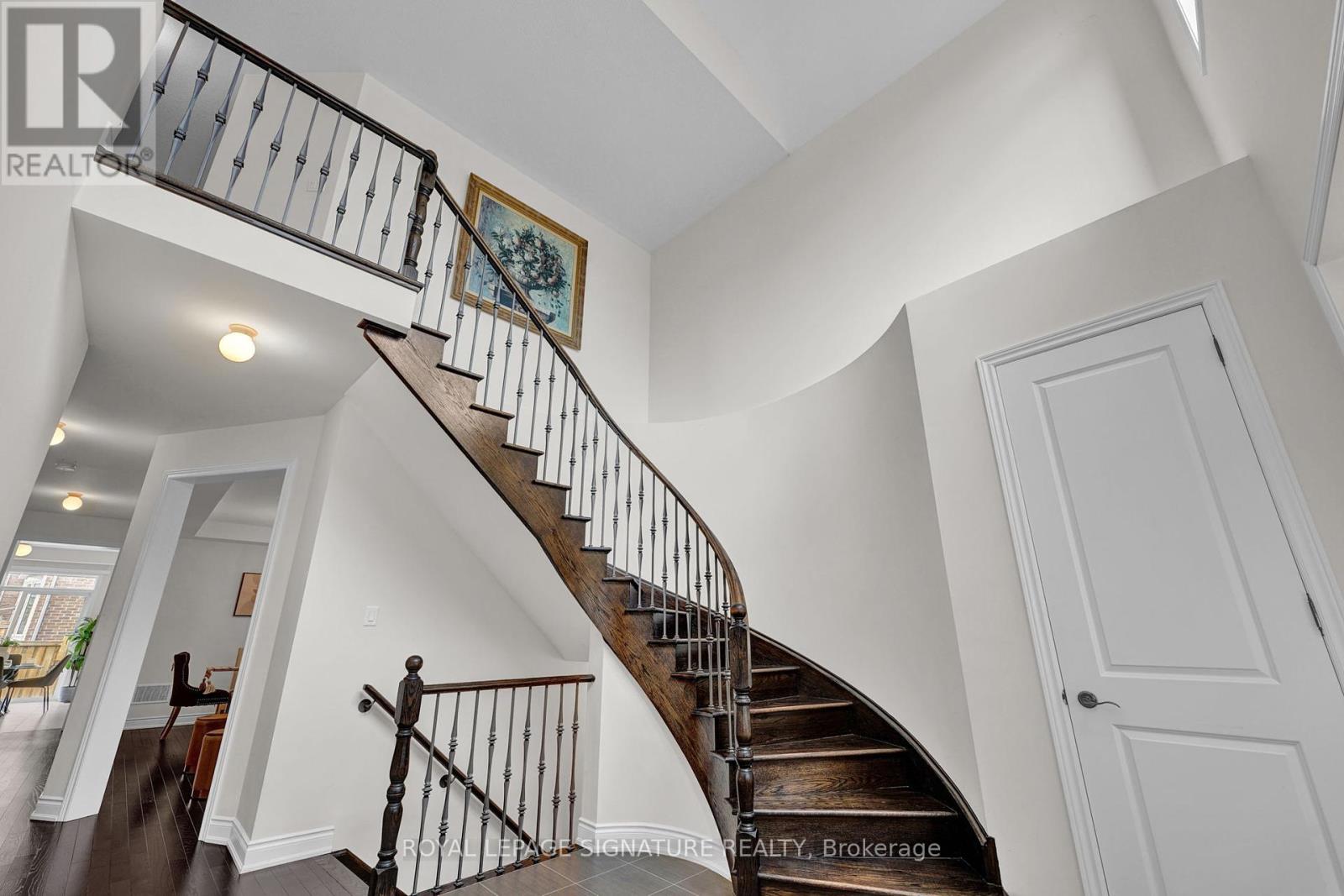 58 Orangeblossom Trail, Brampton, Ontario  L6X 0E4 - Photo 19 - W12461849
