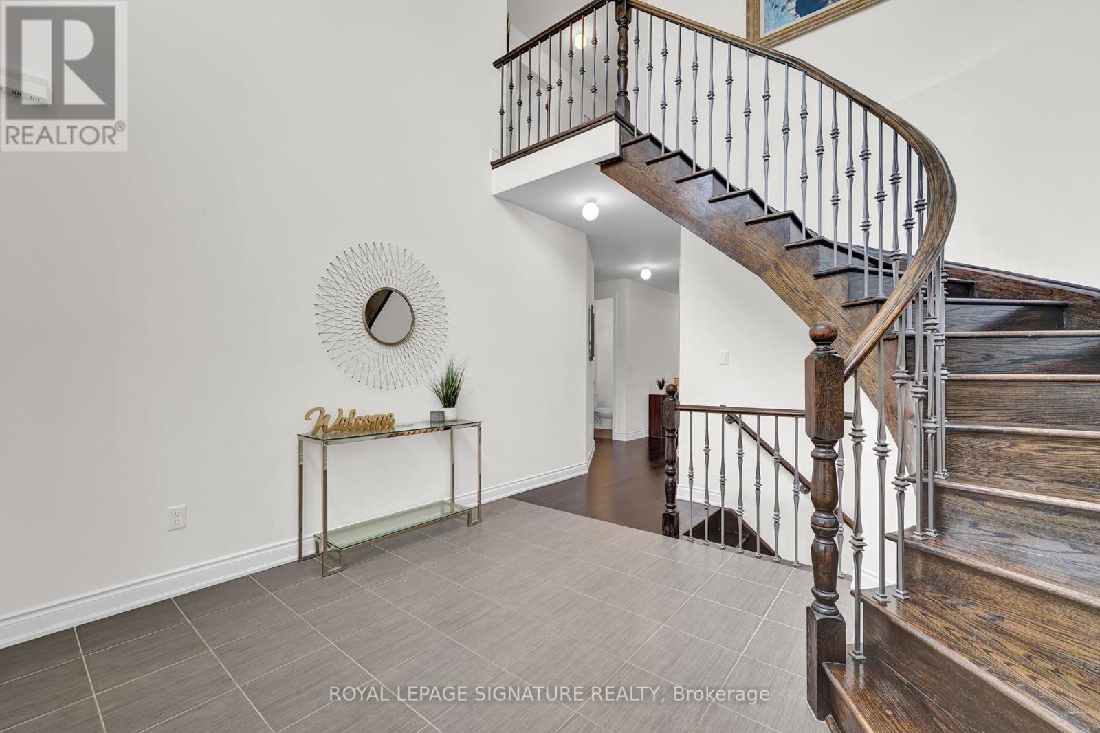 58 Orangeblossom Trail, Brampton, Ontario  L6X 0E4 - Photo 20 - W12461849