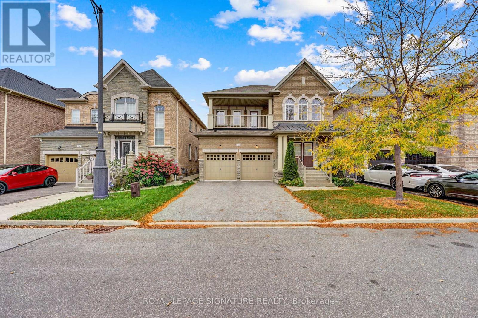 58 Orangeblossom Trail, Brampton, Ontario  L6X 0E4 - Photo 4 - W12461849