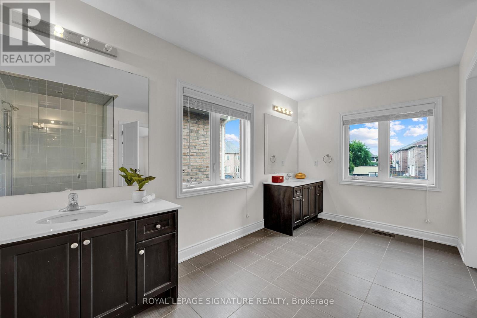 58 Orangeblossom Trail, Brampton, Ontario  L6X 0E4 - Photo 41 - W12461849