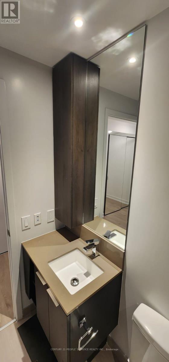 1503 - 3900 Confederation Parkway, Mississauga, Ontario  L5B 0M3 - Photo 11 - W12461861