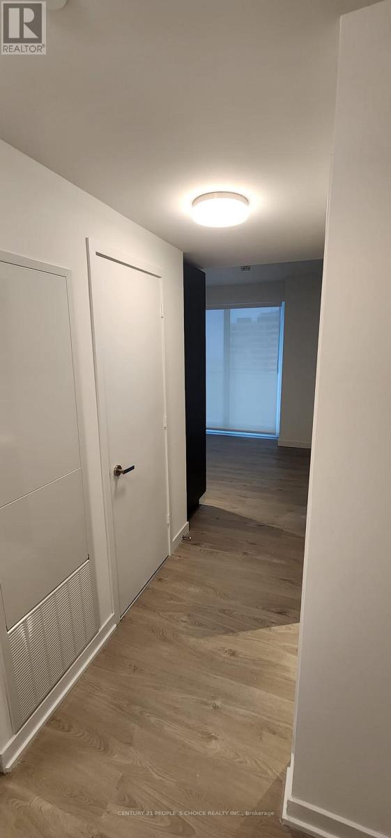 1503 - 3900 Confederation Parkway, Mississauga, Ontario  L5B 0M3 - Photo 12 - W12461861