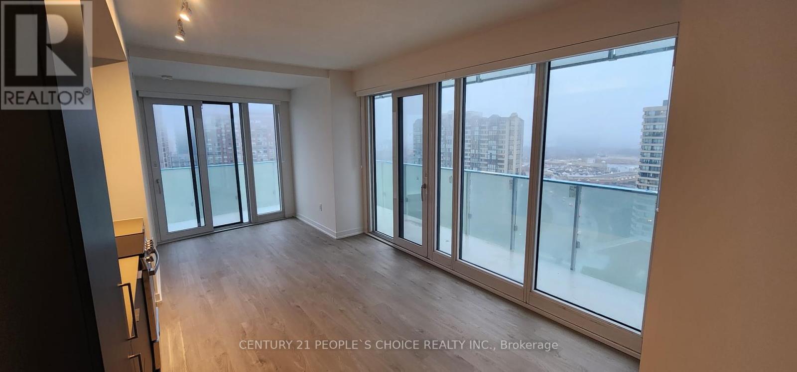 1503 - 3900 Confederation Parkway, Mississauga, Ontario  L5B 0M3 - Photo 5 - W12461861