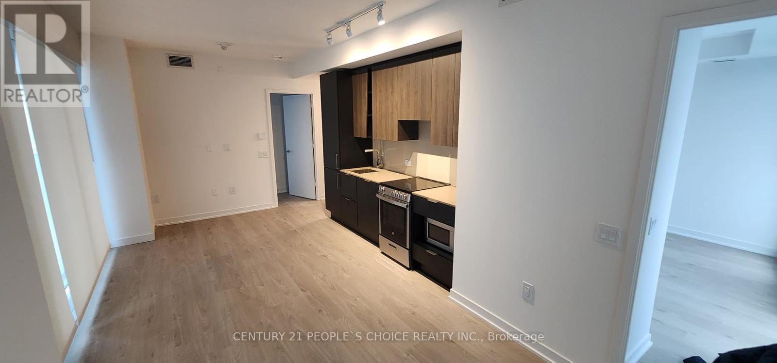 1503 - 3900 Confederation Parkway, Mississauga, Ontario  L5B 0M3 - Photo 9 - W12461861